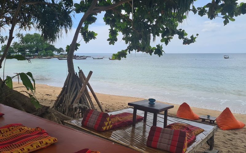 Korner Beach Bar