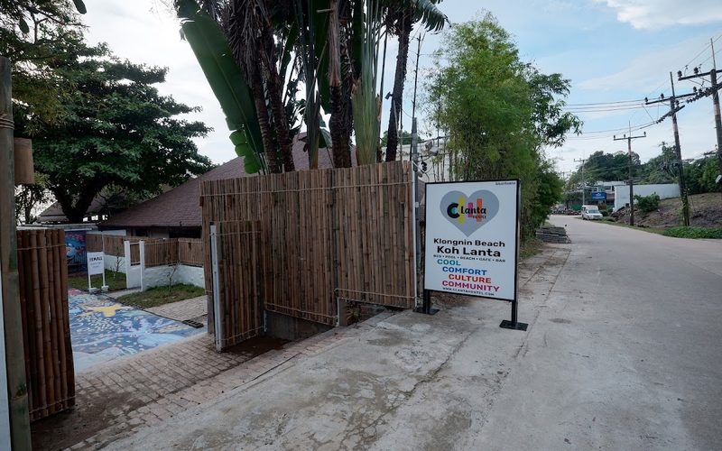 Lanta Chaolay Hostel