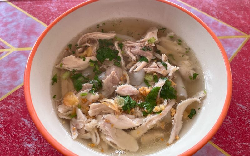 Lek Noodle Shop