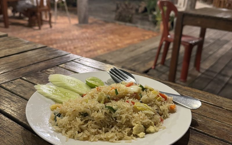 Seafood Restaurant Kruaw Rim Lay
