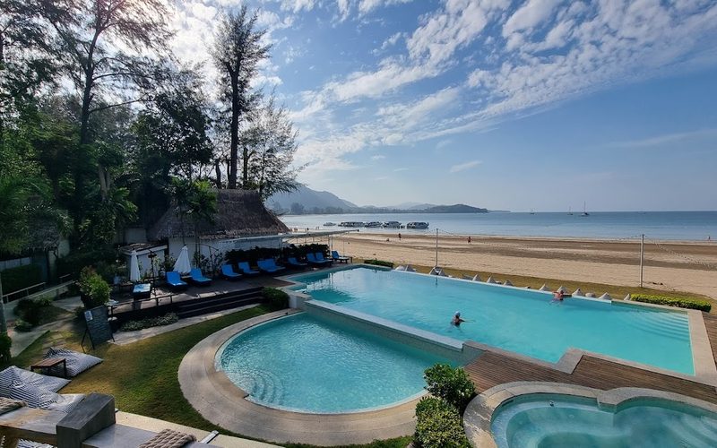 Twin Bay Resort